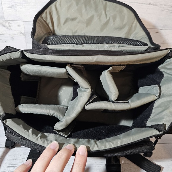 Genuine Canon Deluxe Camera Bag for EOS Cameras Medium Large Photo Video Gadgets - Picture 8 of 16